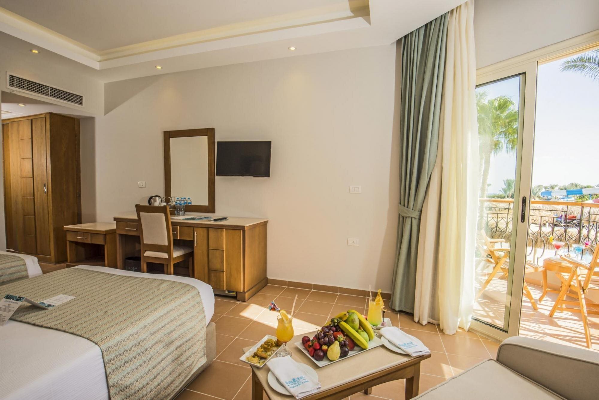 Фото SUNRISE Aqua Joy Resort -Select (ex. Hawaii Palm Aqua Park) 4*